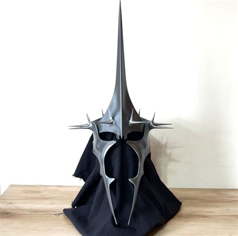The clothing of the witch king of angmar